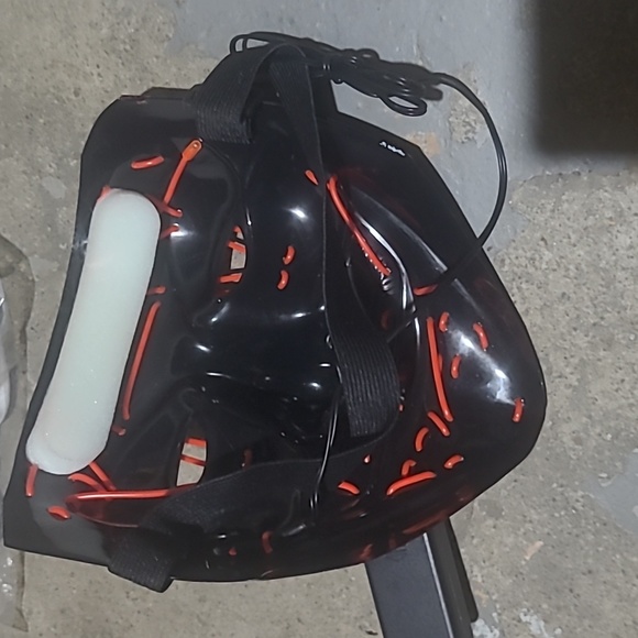 LED Light up purge mask - Picture 4 of 4